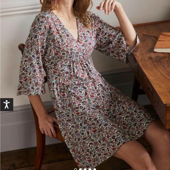 Boden Dresses & Skirts - BODEN Easy Jersey Empire Mini Dress
Ivory Oriental Paradise Relaxed Sz 12